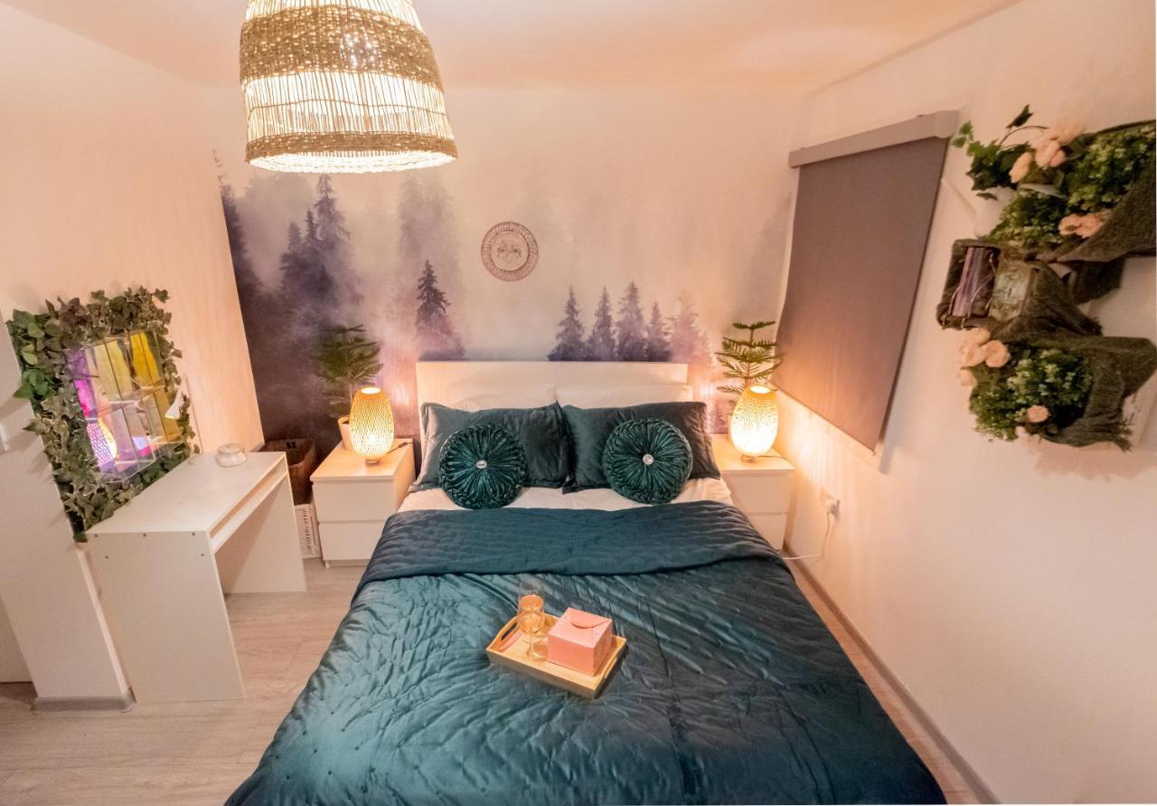 Forest Work & Relax Accommodation Overstone Eksteriør billede