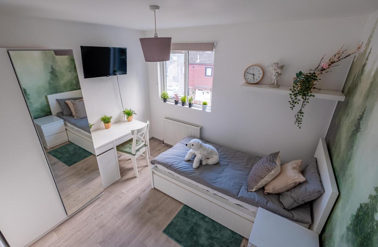 Forest Work & Relax Accommodation Overstone Eksteriør billede